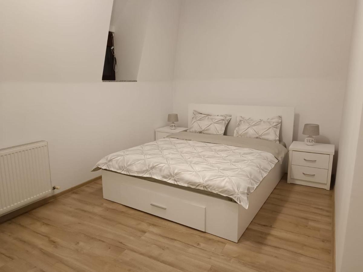Moonlight Apartments Сибиу Екстериор снимка