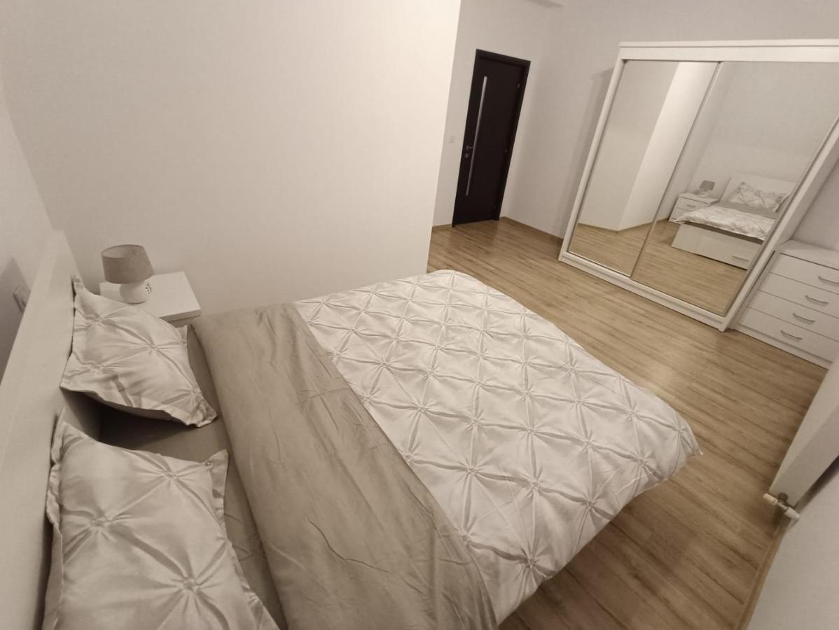 Moonlight Apartments Сибиу Екстериор снимка
